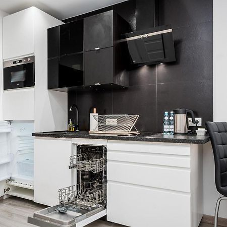 Apart D&K Free Parking Cybernetyki 2E Apartment Warsawa Bagian luar foto