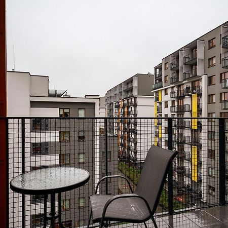 Apart D&K Free Parking Cybernetyki 2E Apartment Warsawa Bagian luar foto